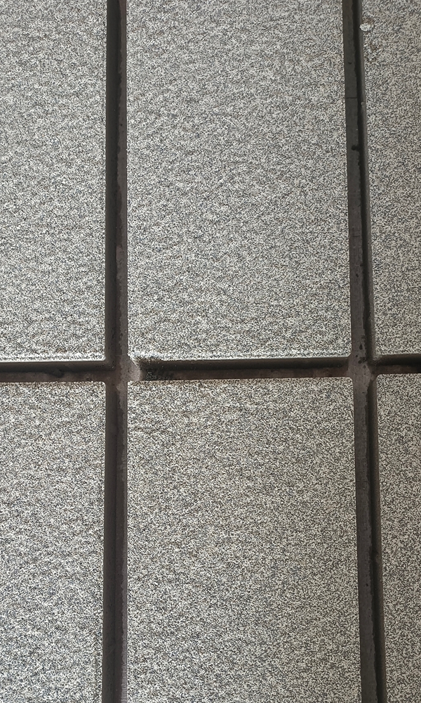 200*400芝麻灰仿石PC砖