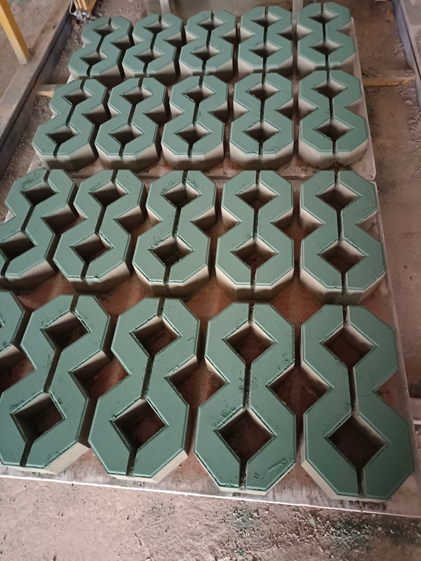 停车场八字植草砖